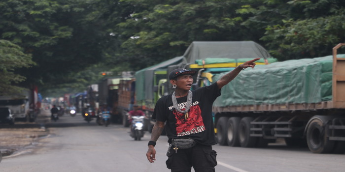 MACET PARAH: Kemacetan panjang terjadi pada Perempatan Jetak, Kudus, hingga Trengguli, Demak, macet parah, kemarin.