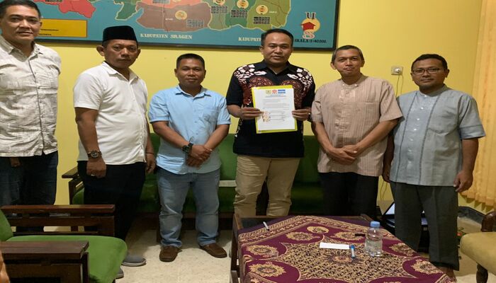 BUAT KOALISI: Pengurus Partai Demokrat, Golkar, dan PKS membuat Koalisi Persatuan untuk membuka pendaftaran cabup dan cawabup Grobogan pada Pilkada 2024.