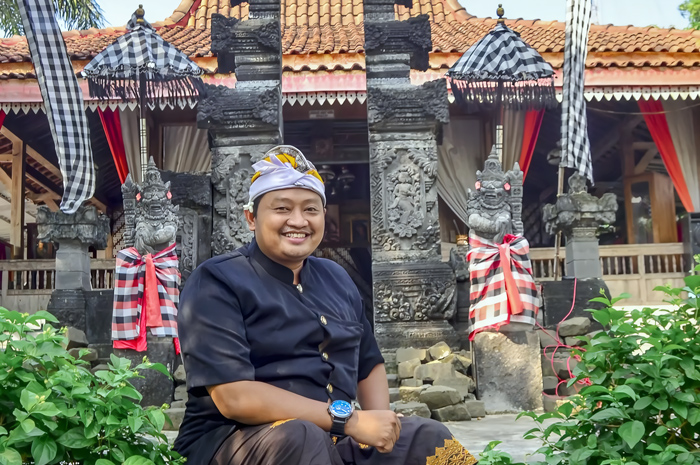 NGURI-NGURI: Muhadi atau Mpu Gandrung giat melestarikan&nbsp;dan budaya di Candi Joglo Semar Purwodadi.