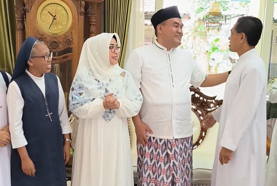 TOLERANSI: Para tokoh lintas agama yang datang saat open house di rumah dinas Bupati Blora Arief Rohman baru-baru ini.