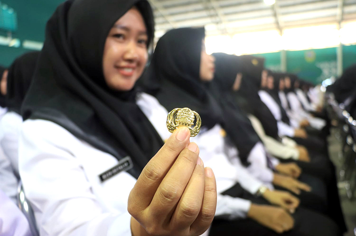 INFO LOKER: Pelantikan ASN Tahun 2023 di Pendapa Kabupaten Kudus kemarin.