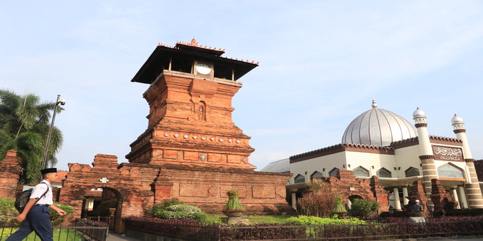 Dinas Kebudayaan dan Pariwisata (Disbudpar) Kudus akan menata kawasan wisata di sekitaran Menara Kudus atau Desa Kauman.