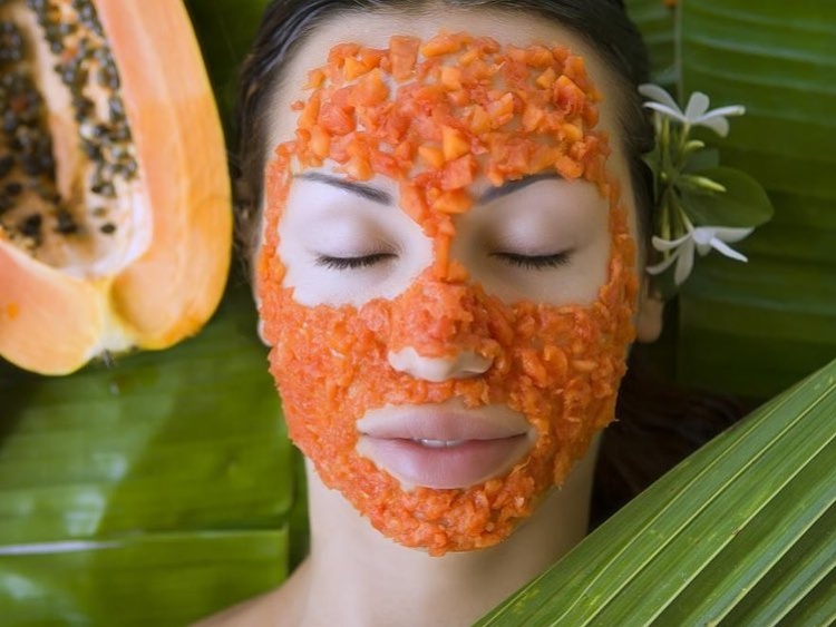 Manfaat menggunakan masker pepaya untuk kecantikan.