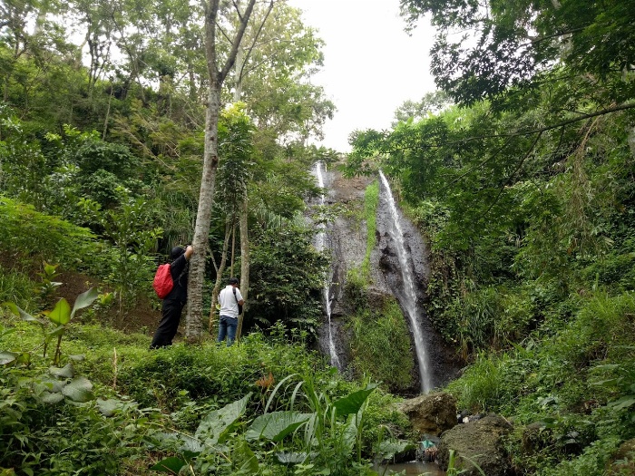 View Wisata Air Terjun Pengantin Kudus.