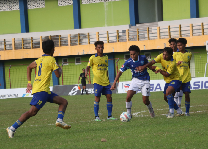 NGOTOT: Pemain Persiku tampil ngeyel menghadapi lawannya dalam laga penyisihan grup 80 besar Liga 3 Nasional dan bertindak sebagai tuan rumah.