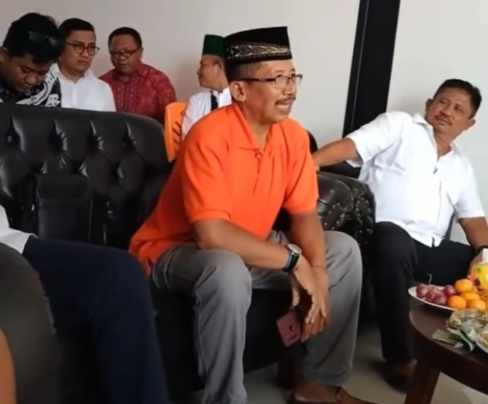 Calon Bupati (Cabup) Kudus mengaku titisan Soekarno.