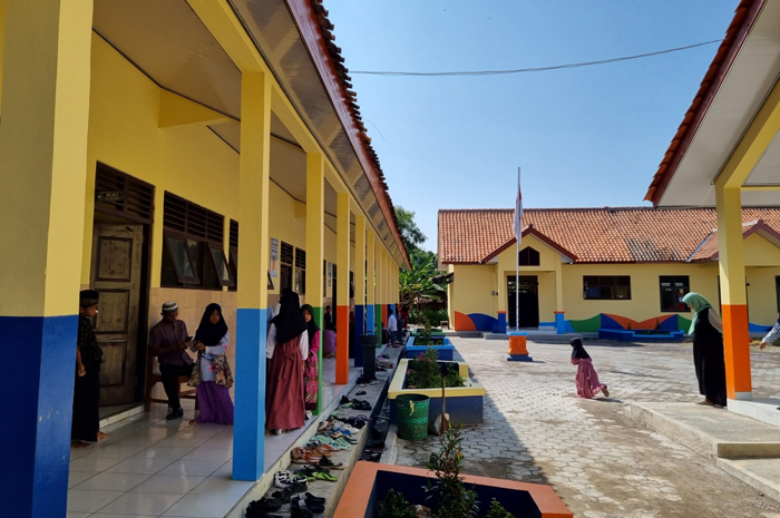 KELAS BARU: Empat kelas ruangan SD N 3 Mangunrejo, Kecamatan Pulokulon berdiri kokoh nyaman untuk proses belajar dari bantuan BRI Peduli Pendidikan.