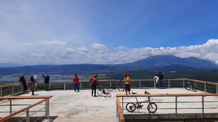 Wisata Goa Rong View.