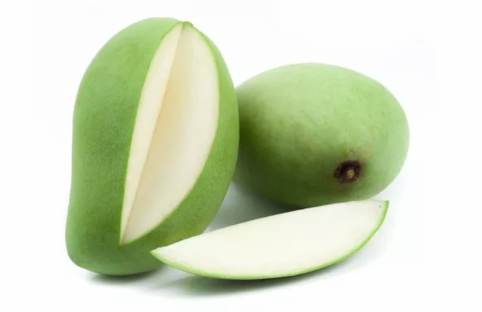 Buah mangga muda memiliki banyak khasiat untuk kehamilan.