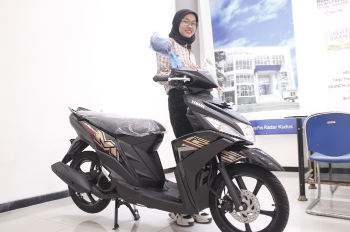 SIAP DIBAWA PULANG: Yamaha Mio M3 125 cc disediakan sebagai hadiah untuk pembaca setia Jawa Pos Radar Kudus.