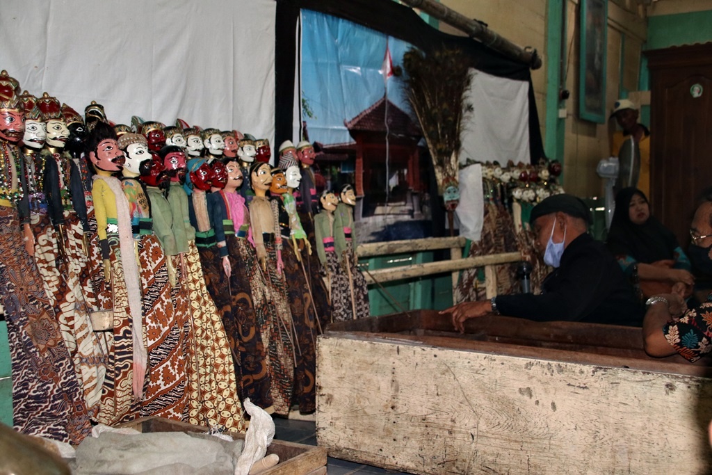 MENARIK: Gelaran edukasi wayang thengul yang menjadi salah satu daya tarik di Desa Wisata Bangowan