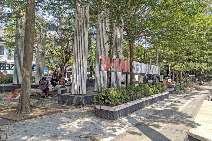 INDAH: Taman Seribu Lampu yang ada di Kecamatan Cepu jadi destinasi wisata di akhir pekan.