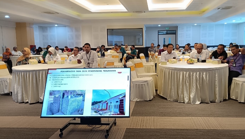 JADI PERCONTOHAN: PLN UIK Tanjung Jati B memaparkan pemanfaatan FABA dalam FGD di BPKAD Provinsi Jateng belum lama ini.