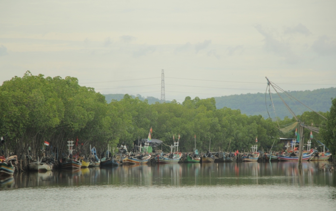 POTENSI: Sungai Dasun, Lasem, menjadi salah satu potensi wisata yang bisa dikembangkan untuk wisata edukasi sejarah dan alam.