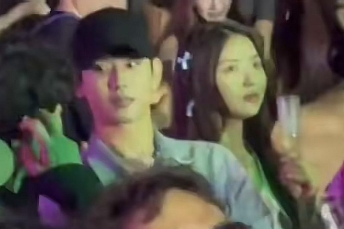 Kim Soo Hyun dan Kim Nayoung di acara festival musik EDM.