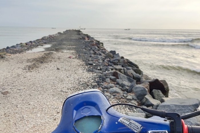 Wisata Pantai di Rembang Ini Mirip Lokasi Syuting Drakor Goblin.