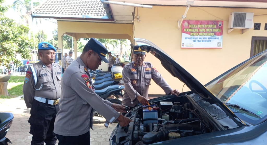 GIAT: Propam Polsek Tahunan jajaran Polres Jepara menggelar giat rutin Operasi Penegakan Ketertiban dan Kedisiplinan (Gaktiblin) di halaman Mapolsek Tahunan, Rabu (12/6).