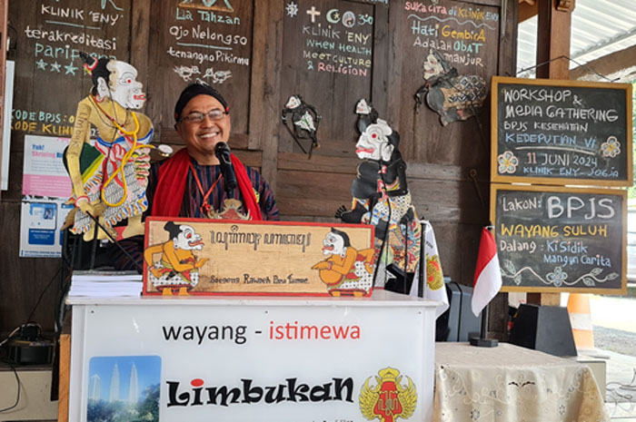 WAYANG SULUH: BPJS Kesehatan sosialisasi program JKN Kerjasama dengan Klinik Eny Yogjakarta.