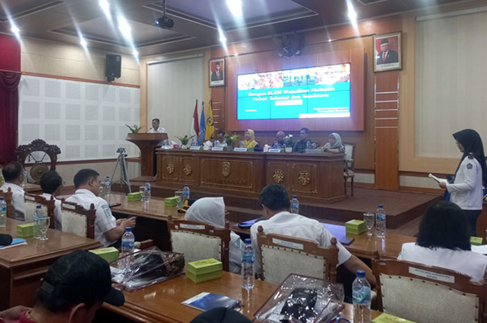 KHIDMAT: Sebanyak 103 peserta yang terdiri dari sejumlah kelompok nelayan dan penyuluh ikuti SLCN, Kamis (13/6).