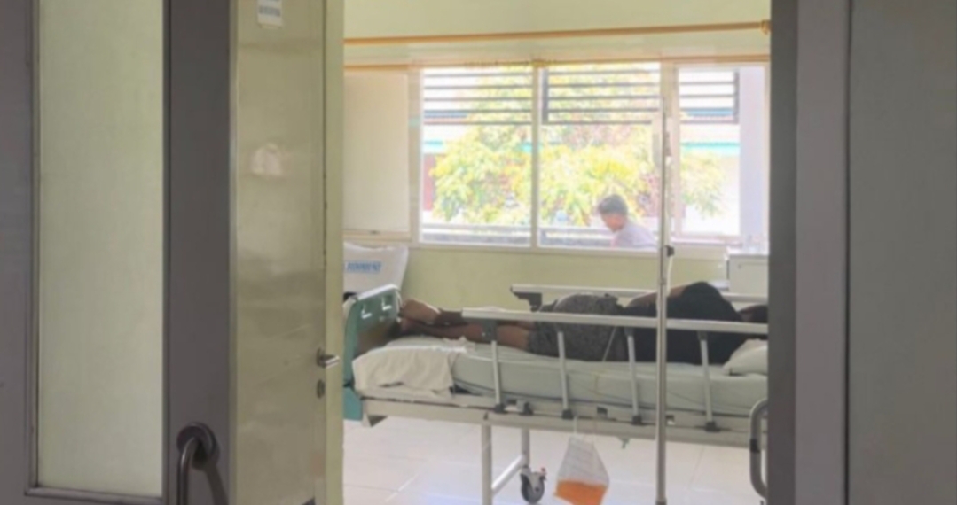 SUDAH PULANG : Korban saat masih menjalani perawatan di RSUD RAA Soewondo akibat mengalami luka-luka usai dihajar massa.