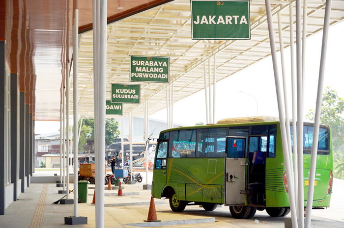 TERTATA: Bus bisa mulai memasuki areal terminal pascarampungnya pembangunan.