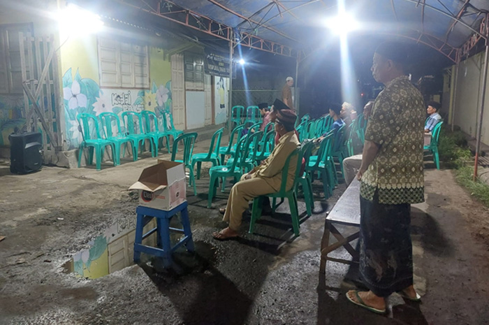 KEHILANGAN: Suasana duka sangat terasa di kediaman korban di RT 4 RW 8, Desa/Kecamatan Trangkil,&nbsp;tadi&nbsp;malam.