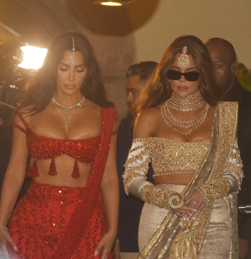 Kim Kardashian dan Khloe Kardashian. Foto: MEGA/GC Images