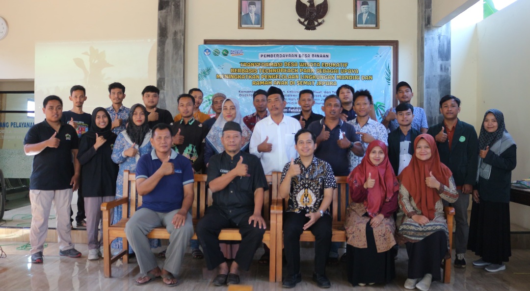 MENGABDI: Tim Pengabdian Masyarakat Unisnu Jepata dan Unwahas di Desa Semat Jepara