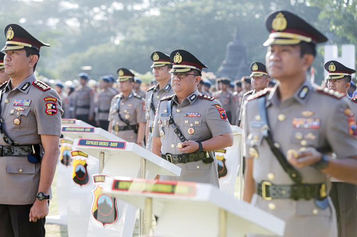 ROTASI: Irjen Pol Ahmad Luthfi memimpin acara pergantian kapolres di jajaran Polda Jateng belum lama ini.