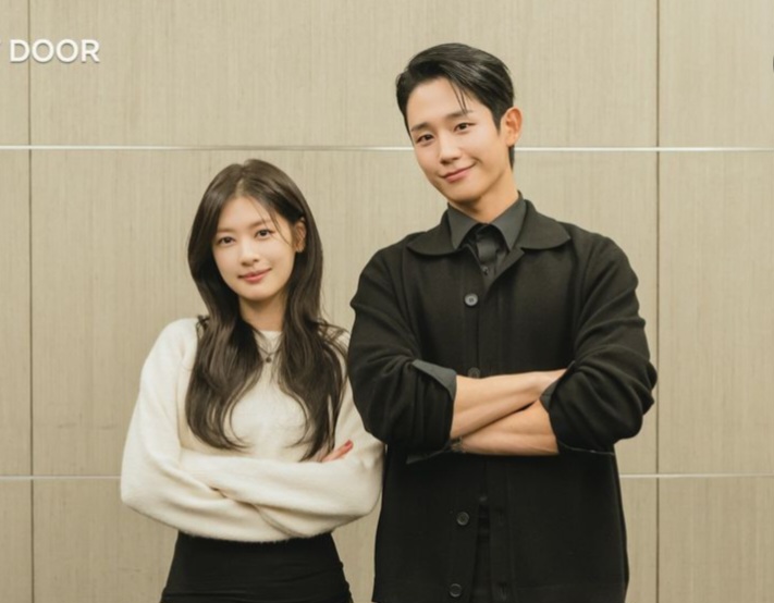 Foto pemeran utama Love Next Door, sumber: netflixkcontent