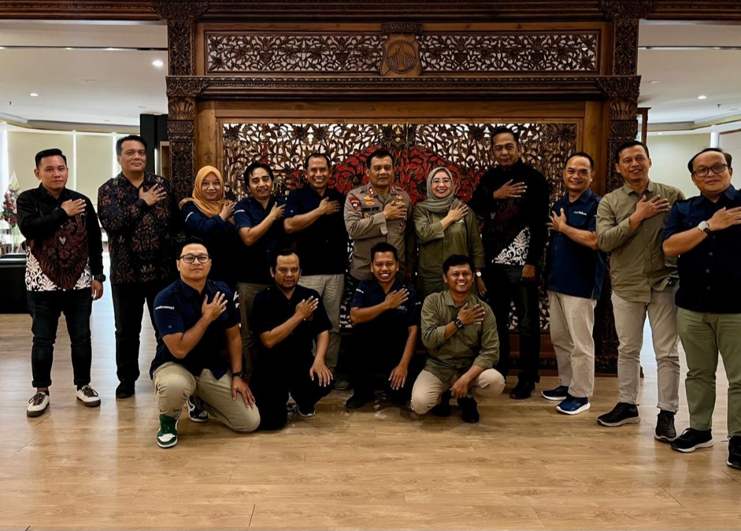 Tim Jawa Pos Group wilayah Jawa Tengah dan DIY yang terdiri dari Radar Kudus, Radar Semarang, Radar Solo, Radar Jogja bertemu dengan Kapolda Jateng Irjen Pol Ahmad Luthfi pada Kamis, 25 Juli 2024.