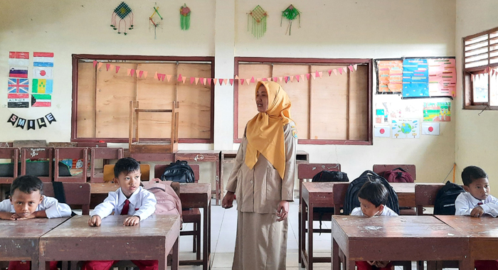 AKAN DI-REGRUPING: Kegiatan Belajar Mengajar (KBM) di salah satu sekolah yang kekurangan murid di ajaran tahun 2024/2025.