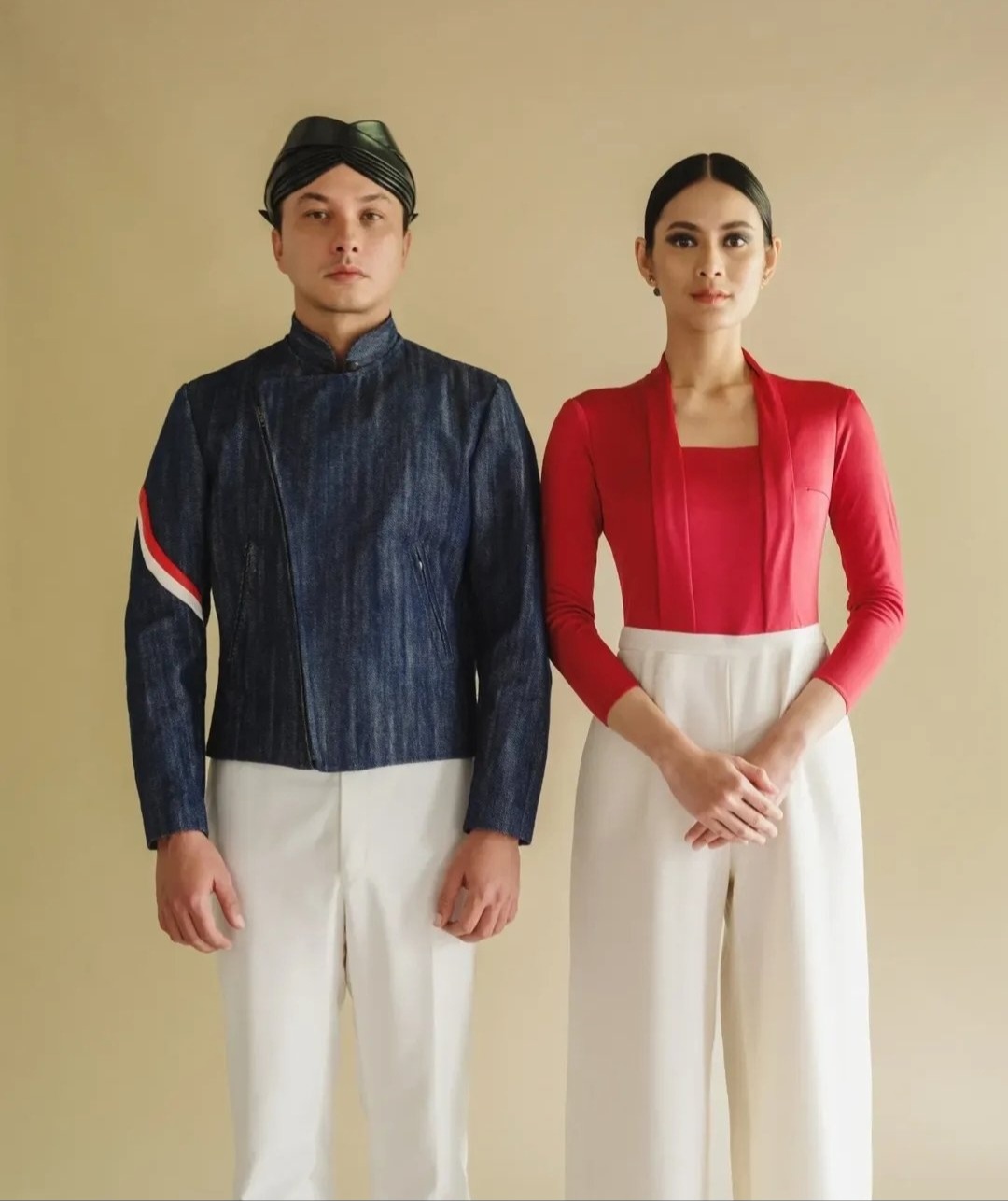 Baju defile kontingen Indonesia pada pembujaan Olimpiade Paris 2024