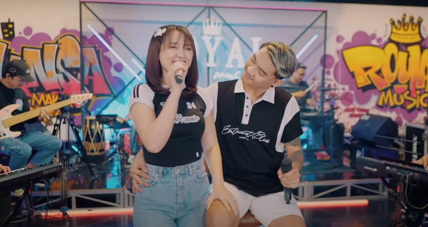HAPPY ASMARA Feat GILGA SAHID - INGIN TEMU