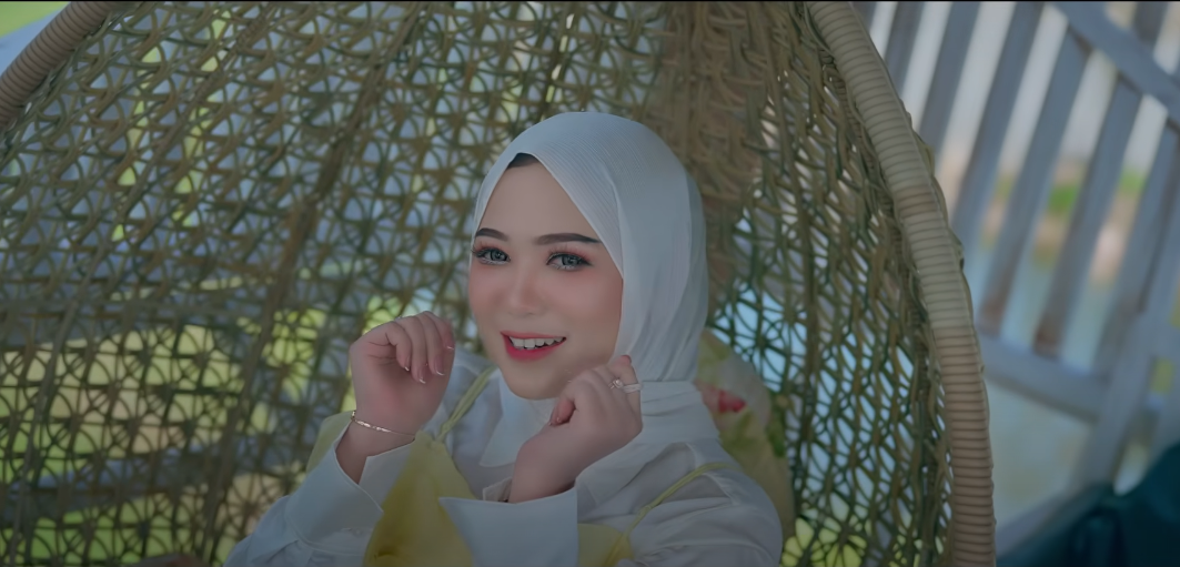 Fauzana, Raih Hampir Sejuta Views dalam Dua Hari dengan Lagu Terbaru Ciinan Bana
