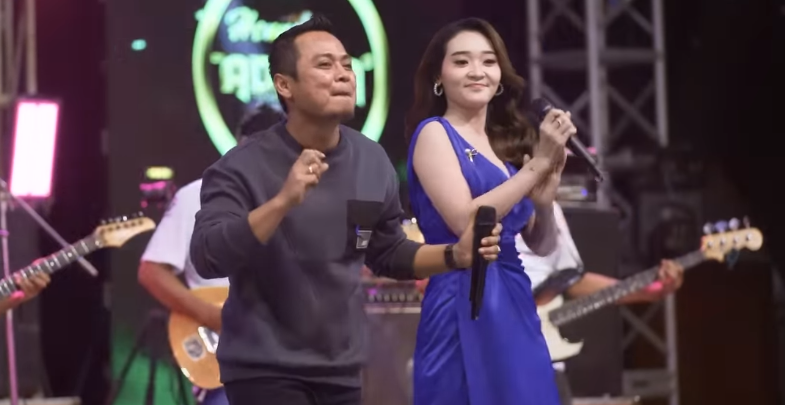SALAHMU SENDIRI - Difarina Indra Adella Ft. Fendik Adella