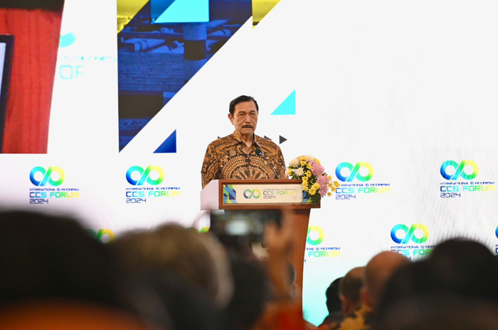 Menteri Koordinator Bidang Kemaritiman dan Investasi Luhut Binsar Pandjaitan dalam pembukaan IICCS 2024, Rabu (31/7).