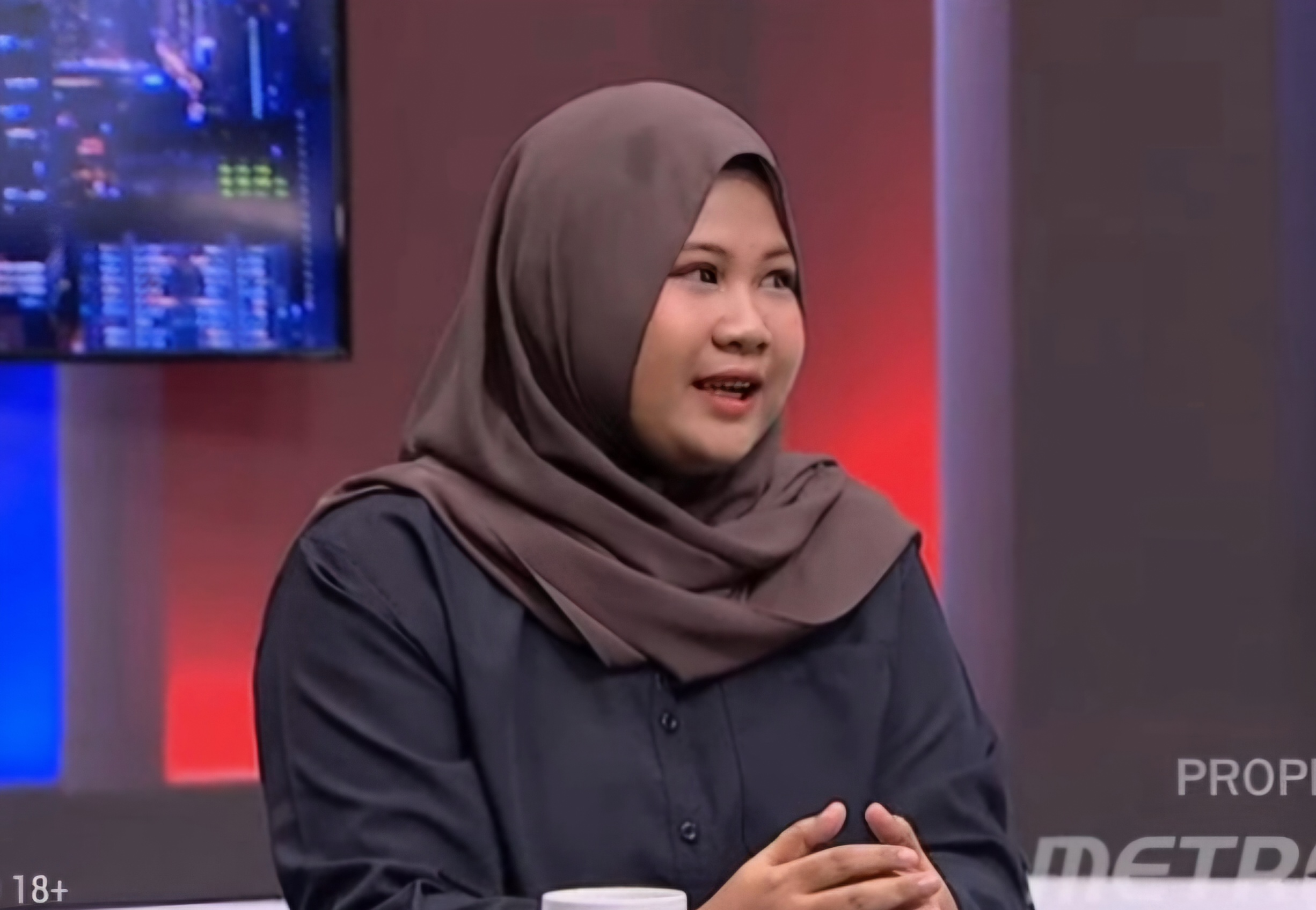 Dewi (korban) dalam wawancara Hot Room bersama Hotman Paris Metro TV.