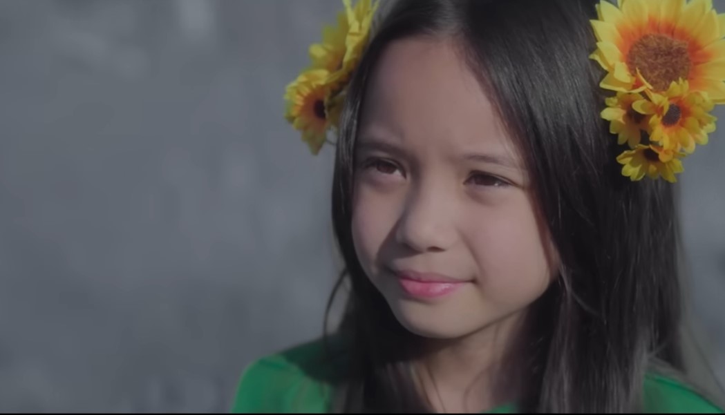 Gempi dalam Video Klip Gala Bunga Matahari