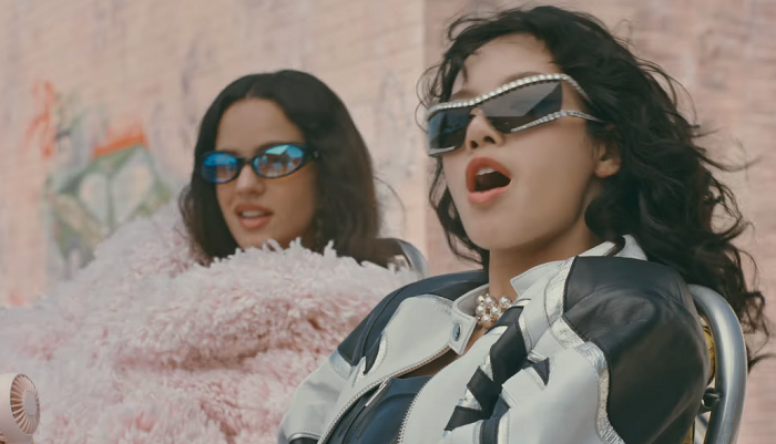 LISA - NEW WOMAN feat Rosal&iacute;a