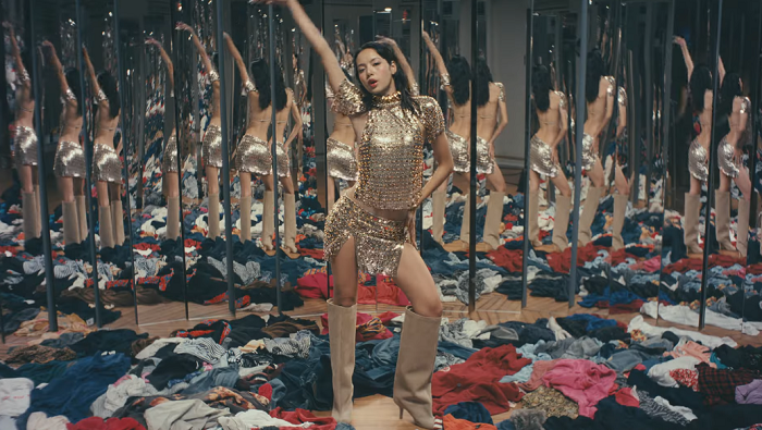 LISA - NEW WOMAN feat Rosal&iacute;a