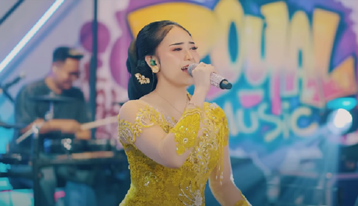 SILVY KUMALASARI - SENENG