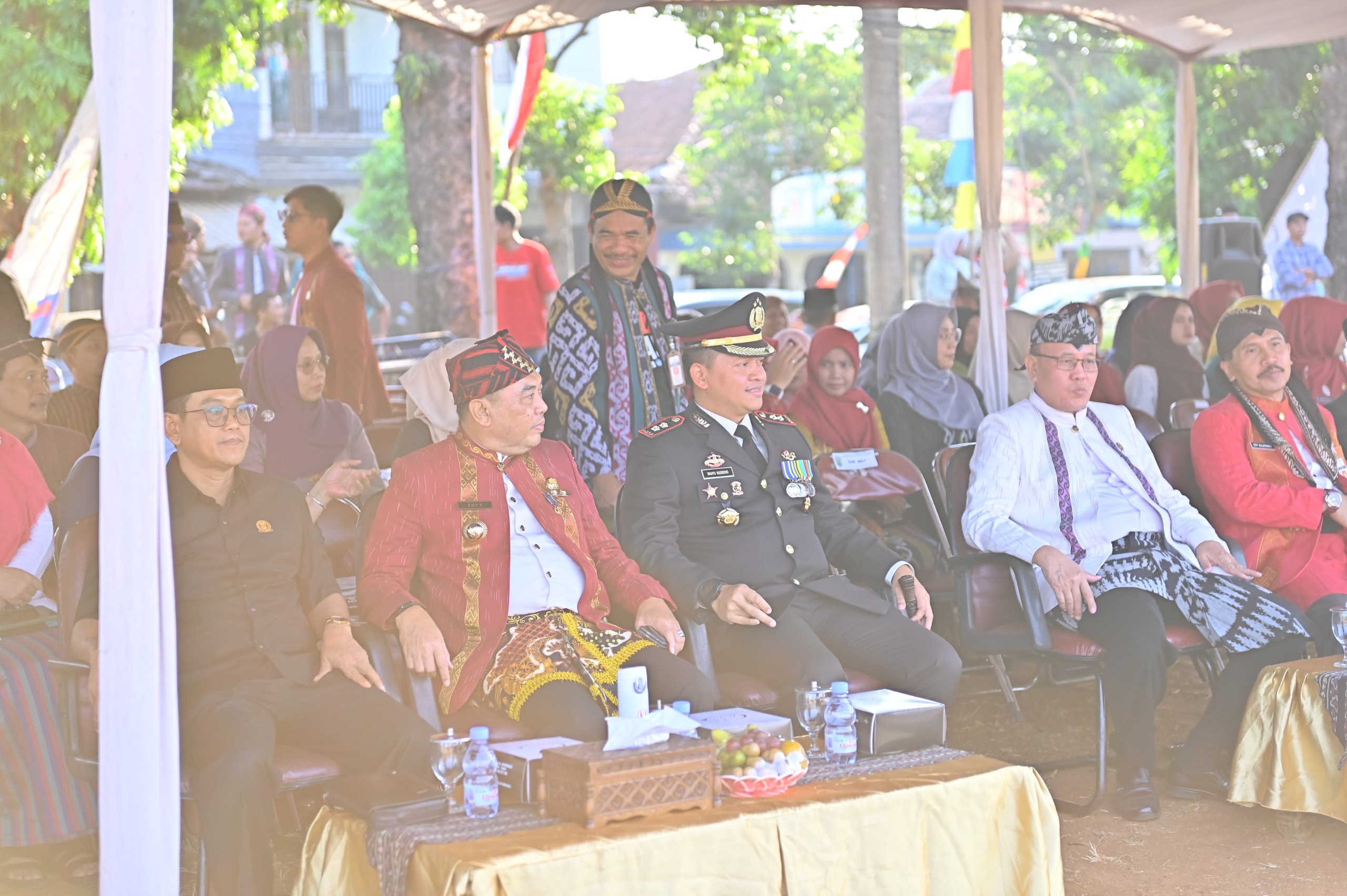 Nampak Hadir Pj Bupati Jepara Edy Supriyanta, Kasdim 0719/Jepara Mayor Arm. Syarifuddin Widianto, jajaran Forkopimda Jepara dan sejumlah tamu undangan lainnya dalam puncak peringatan Hari Kemerdekaan