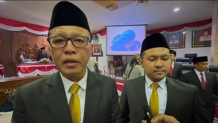 Ketua DPC Hanura Rembang Nur Hasan bersama Nur Arsya Irfana.