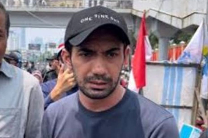 profil Reza Rahardian