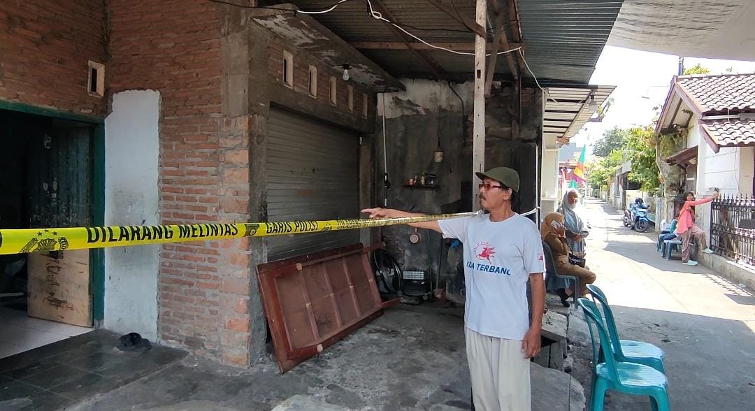 DIAMANKAN: Kondisi lokasi perkara di Desa Mlati Lor yang diduga adanya KDRT &nbsp;membuat CH meregang nyawa.