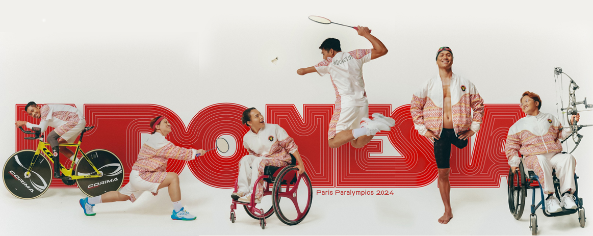 Pada Paralimpiade Paris 2024 Kontingen Atlet Indonesia mengenakan kostum rancangan fashion designer terkenal Didiet Maulana.