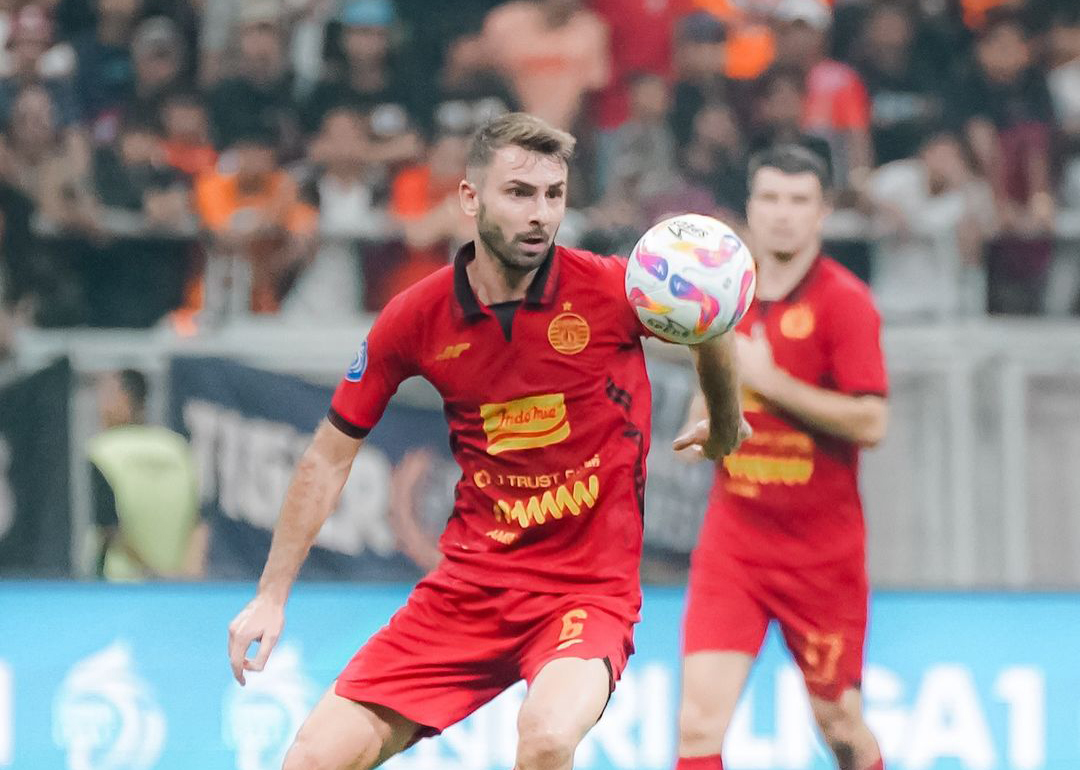 TENANG: Ramon Bueno pemain asing Persjia Jakarta. Di pekan 4 Liga 1 24/25 Persija akan menghadapi salah satu tim promosi PSBS Biak (FOTO: @persija)