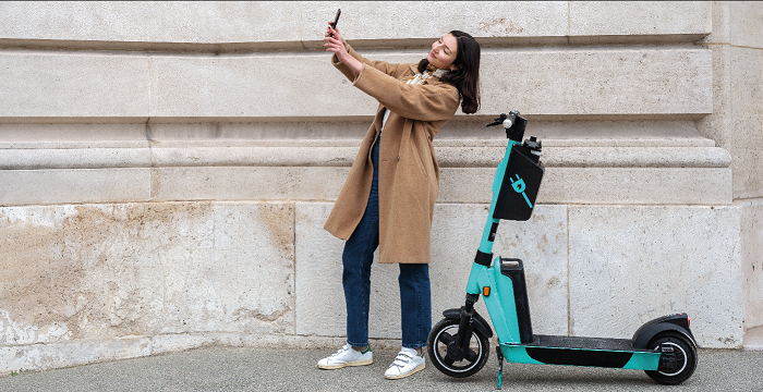 Ilustrasi Scooter Listrik Terbaik 2024 (Image by Freepik)
