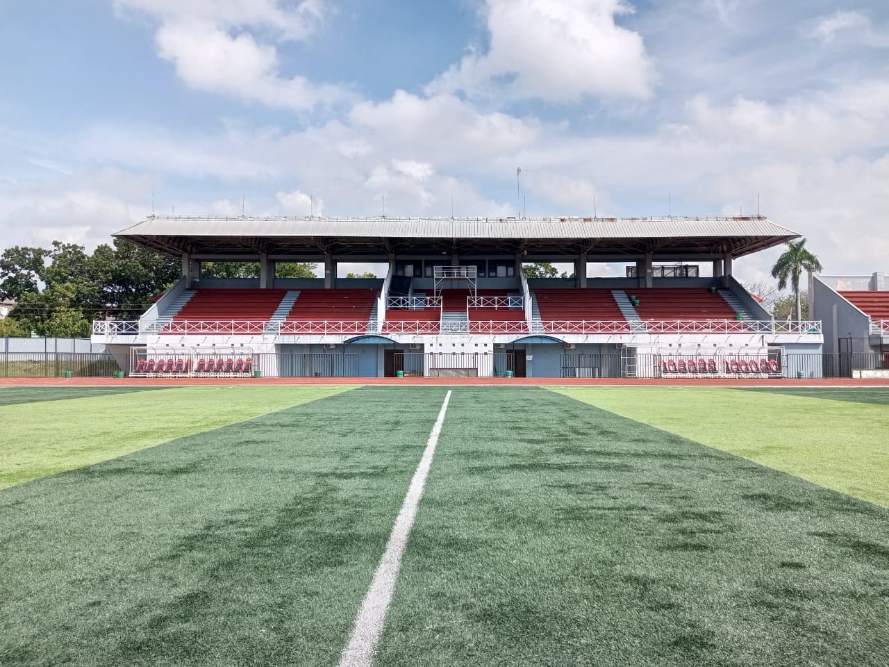 LAYAK: Stadion Joyokusumo yang menjadi markas Persipa Pati mendapat kategori baik.